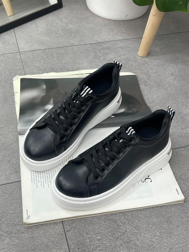Siyah Cilt (Dean) Bağcıklı Sneakers
