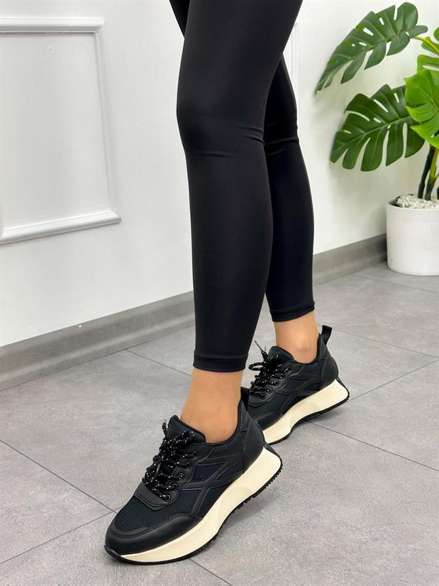 Siyah Cilt (John) Kadın Bağcıklı Sneakers