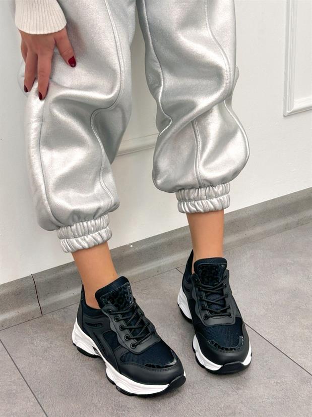 Siyah Cilt (Leo) Leopar Detaylı Kadın Bağcıklı Sneakers