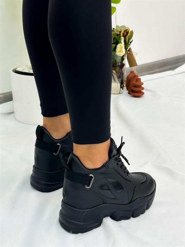 Siyah Cilt (Punto) Kadın Bağcıklı Sneakers