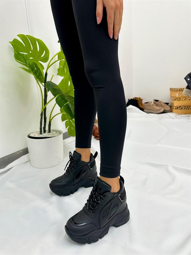 Siyah Cilt (Punto) Kadın Bağcıklı Sneakers