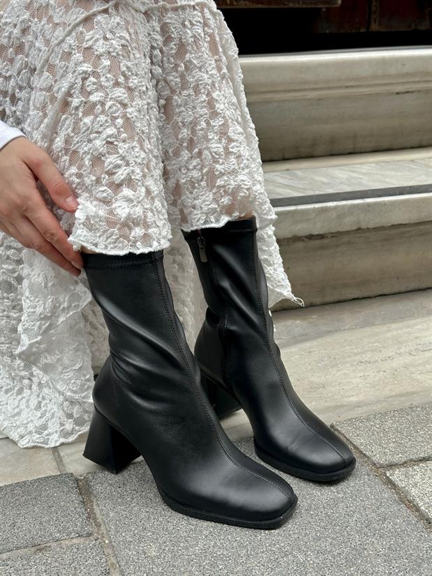 Siyah Cilt Streç (Memmy) Küt Burun Kadın Topuklu Bot