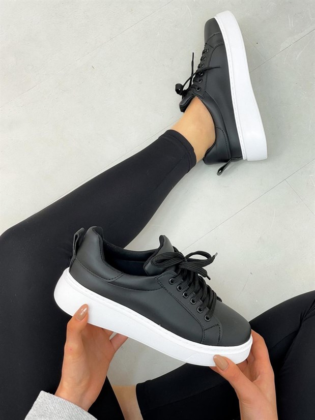 Siyah Cilt (Vermont) Kadın Bağcıklı Sneakers