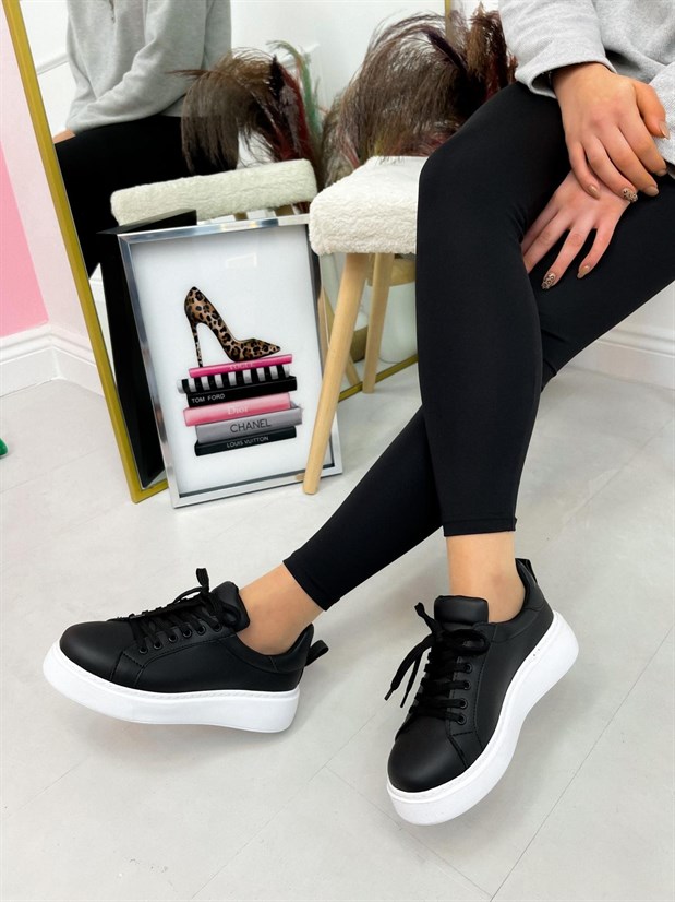 Siyah Cilt (Vermont) Kadın Bağcıklı Sneakers