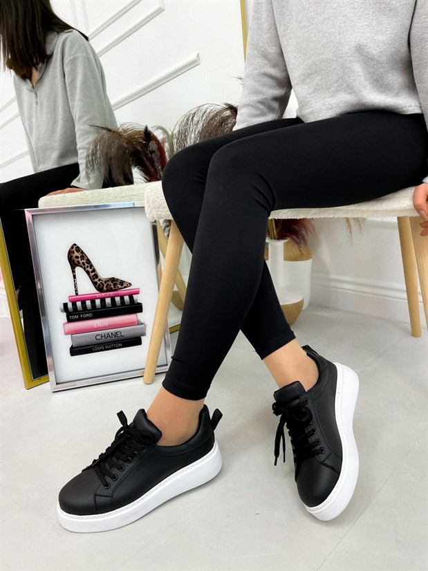 Siyah Cilt (Vermont) Kadın Bağcıklı Sneakers