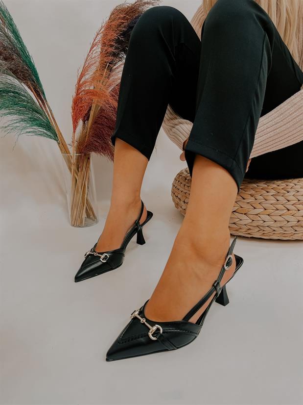Siyah Deri (Moss) Toka Detay Kadın Stiletto
