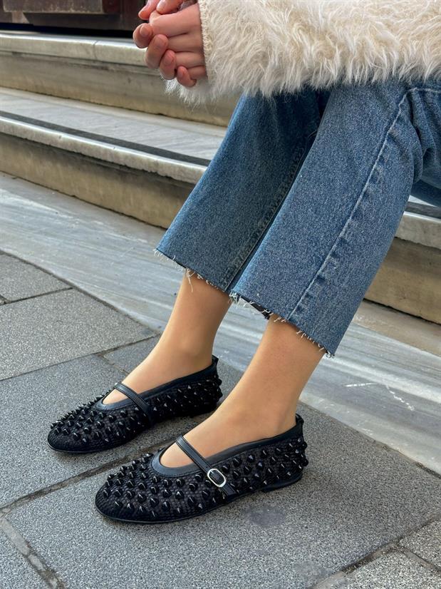 Siyah File (Rosy) Boncuk Detay Kadın Babet