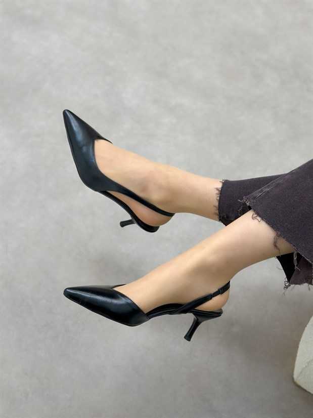 Siyah Parlak Deri (Jaren) Lastik Detay Kadın Stiletto