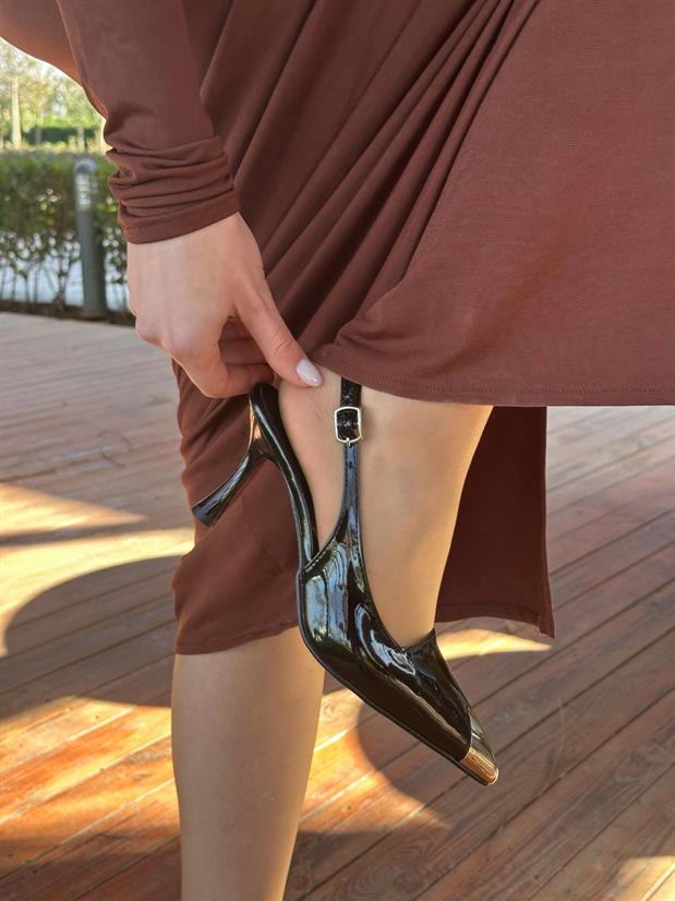 Siyah Rugan (Blue) Gold Metal Parça Detay Kadın Stiletto