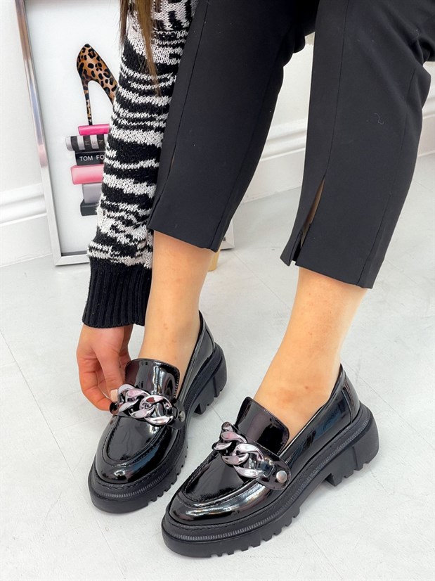 Siyah Rugan (Fabio) Üç Tokalı Kadın Loafer