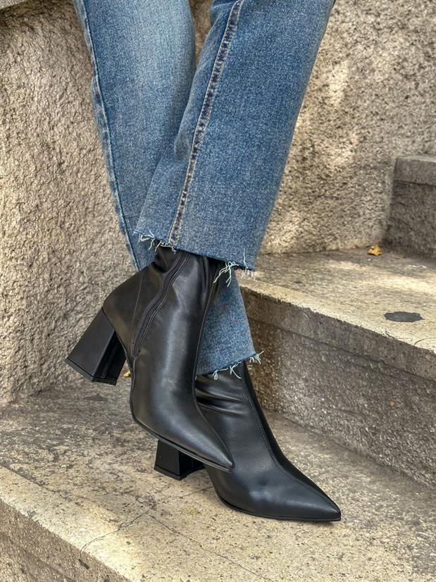 Siyah Streç (Valery) Kadın Topuklu Bot