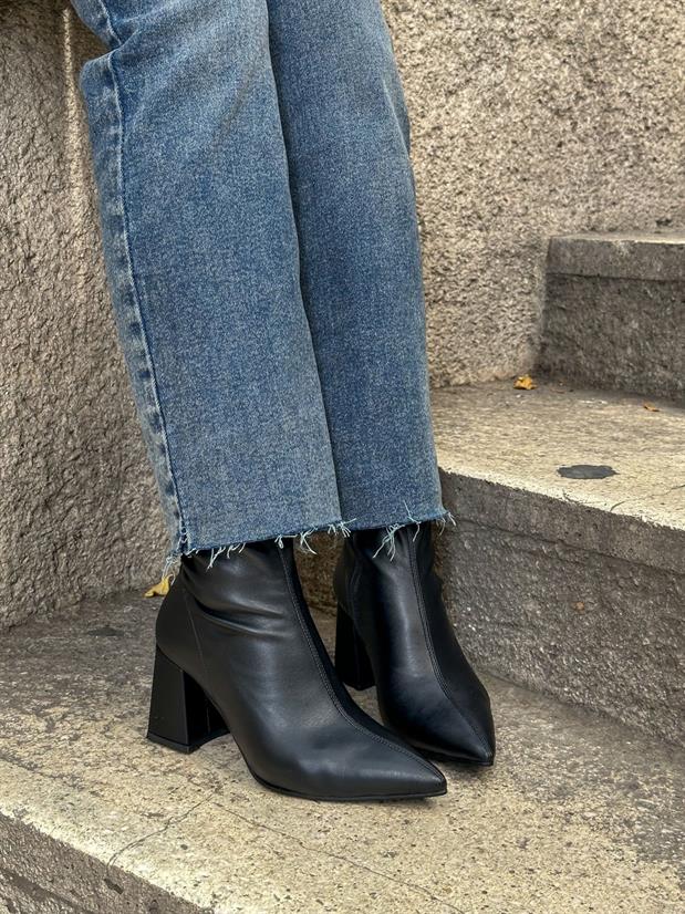 Siyah Streç (Valery) Kadın Topuklu Bot