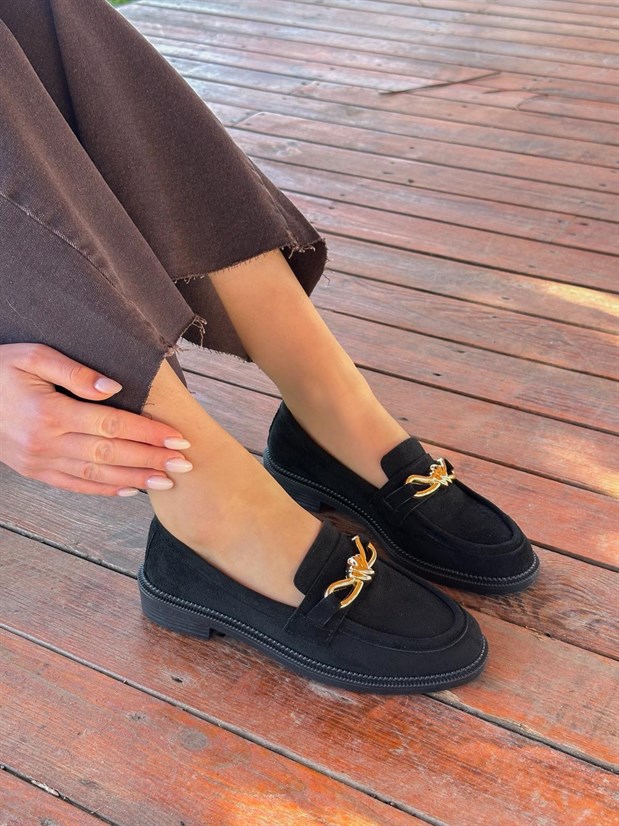 Siyah Süet (Teseri) Gold Sarmal Toka Detay Kadın Loafer