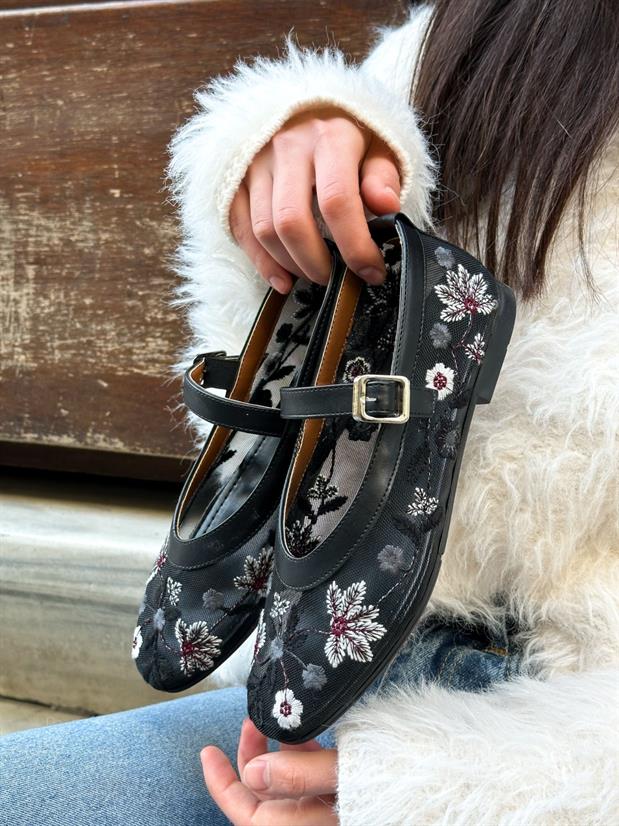 Siyah Tül (Rosa) Nakış İşlemeli Kadın Babet