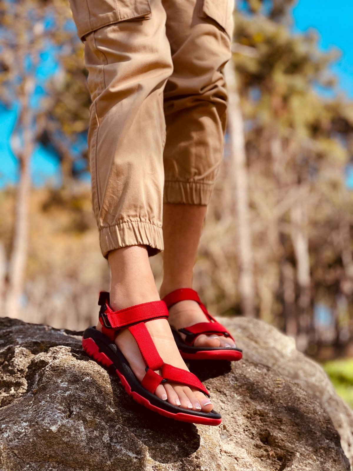 Kırmızı (Run) Cırtlı Düz Taban Kadın Sandalet l Erva'nın Butiği