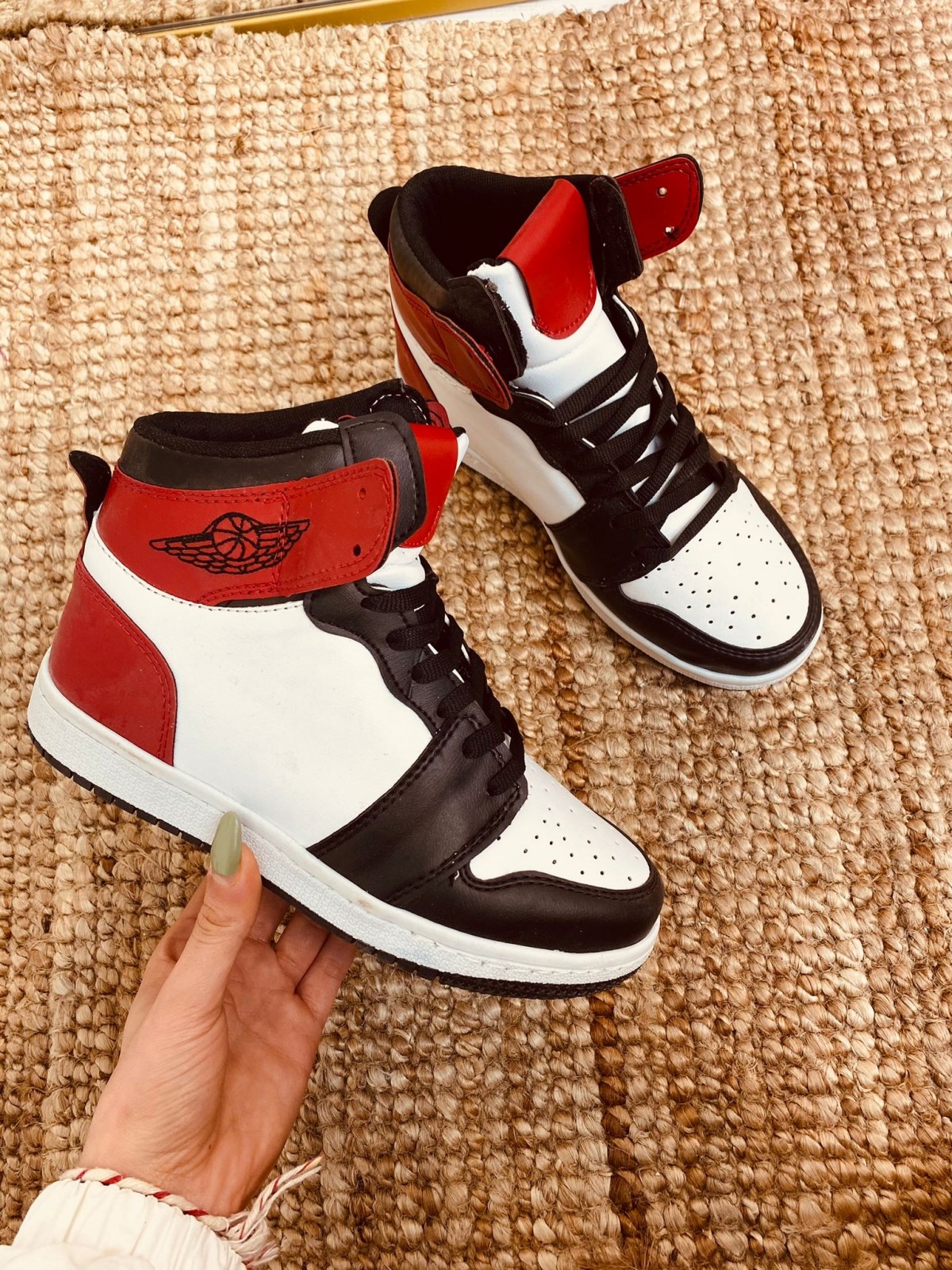 Siyah-Kırmızı (Jordan) Kadın Sneakers l Erva'nın Butiği