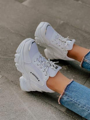 Beyaz Deri (Garry) Hologram Detay Kadın Sneakers