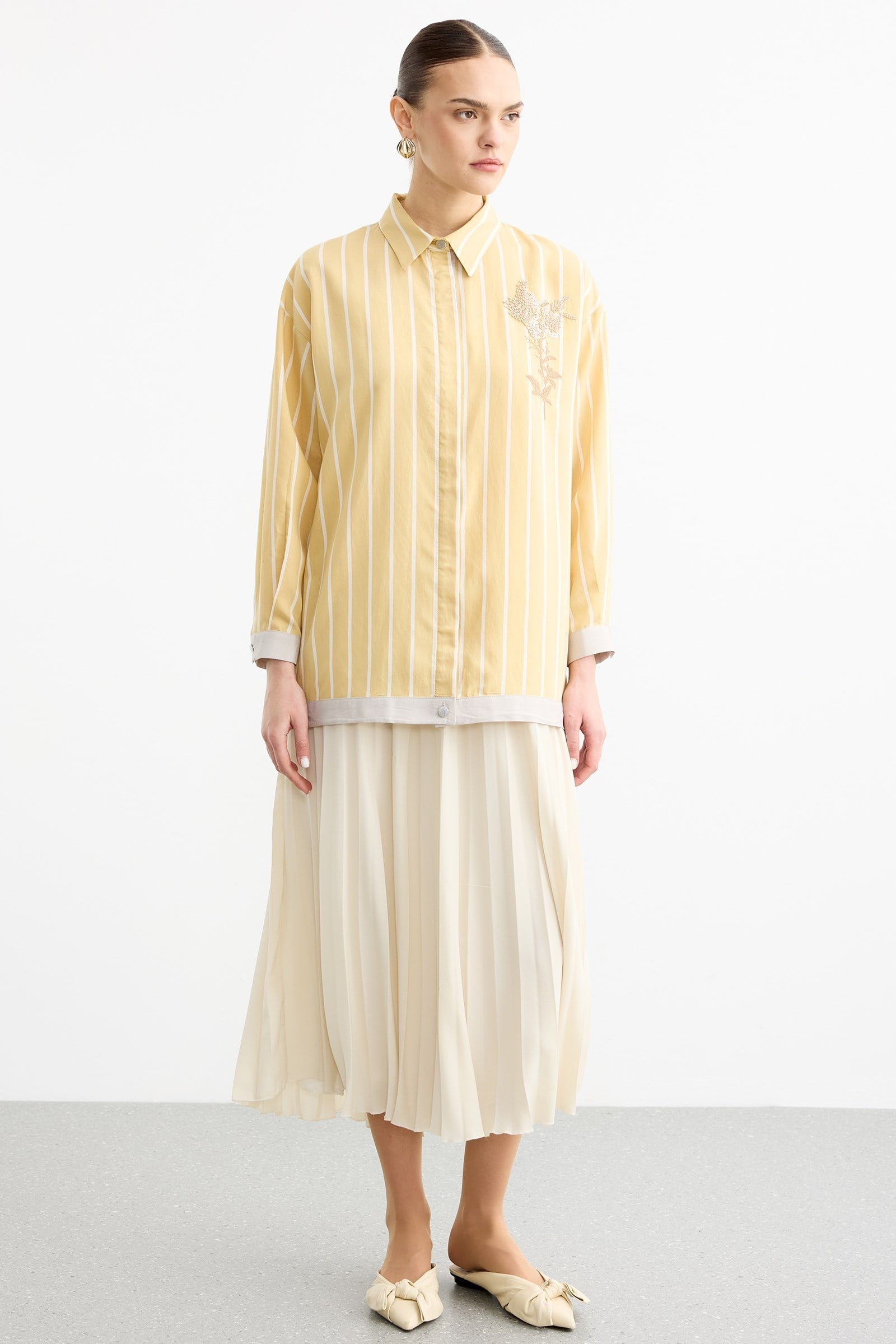 Cep Üstünde Boncuklu Nakış detaylı Çizgili Gömlek SARI