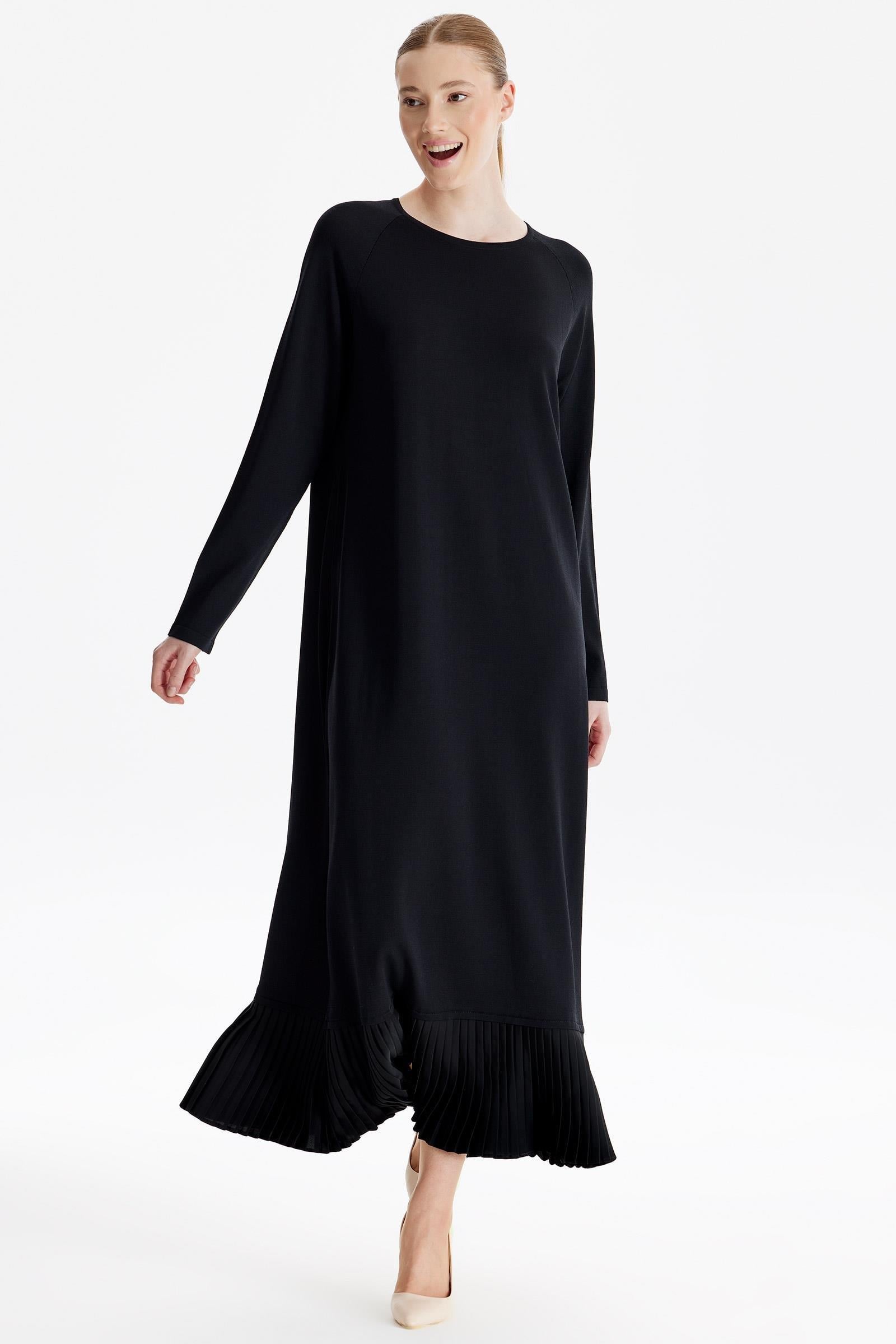 Etek Altı Piliseli Rayon Elbise SİYAH