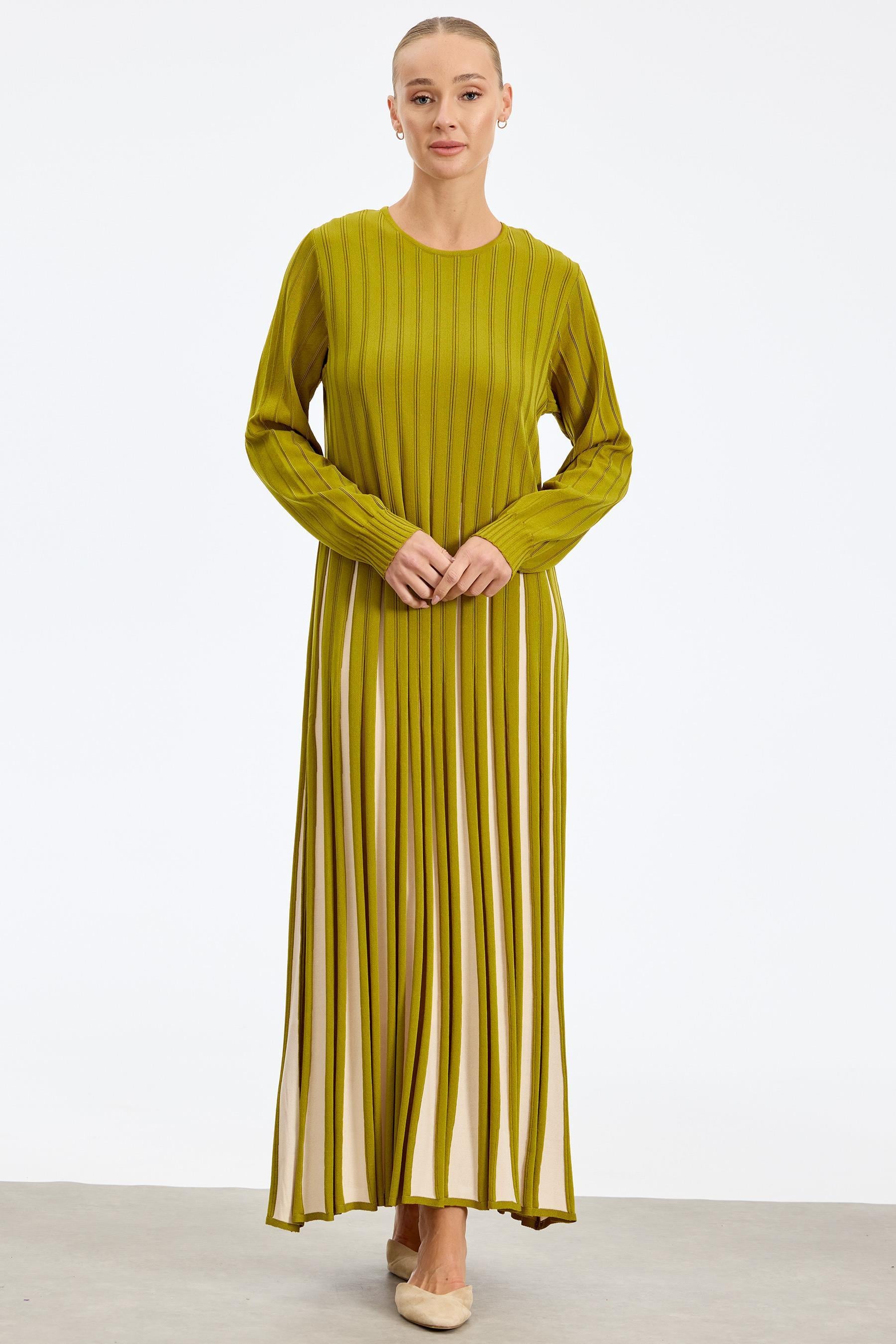 Etekleri Renk Geçişli Elbise ASİT