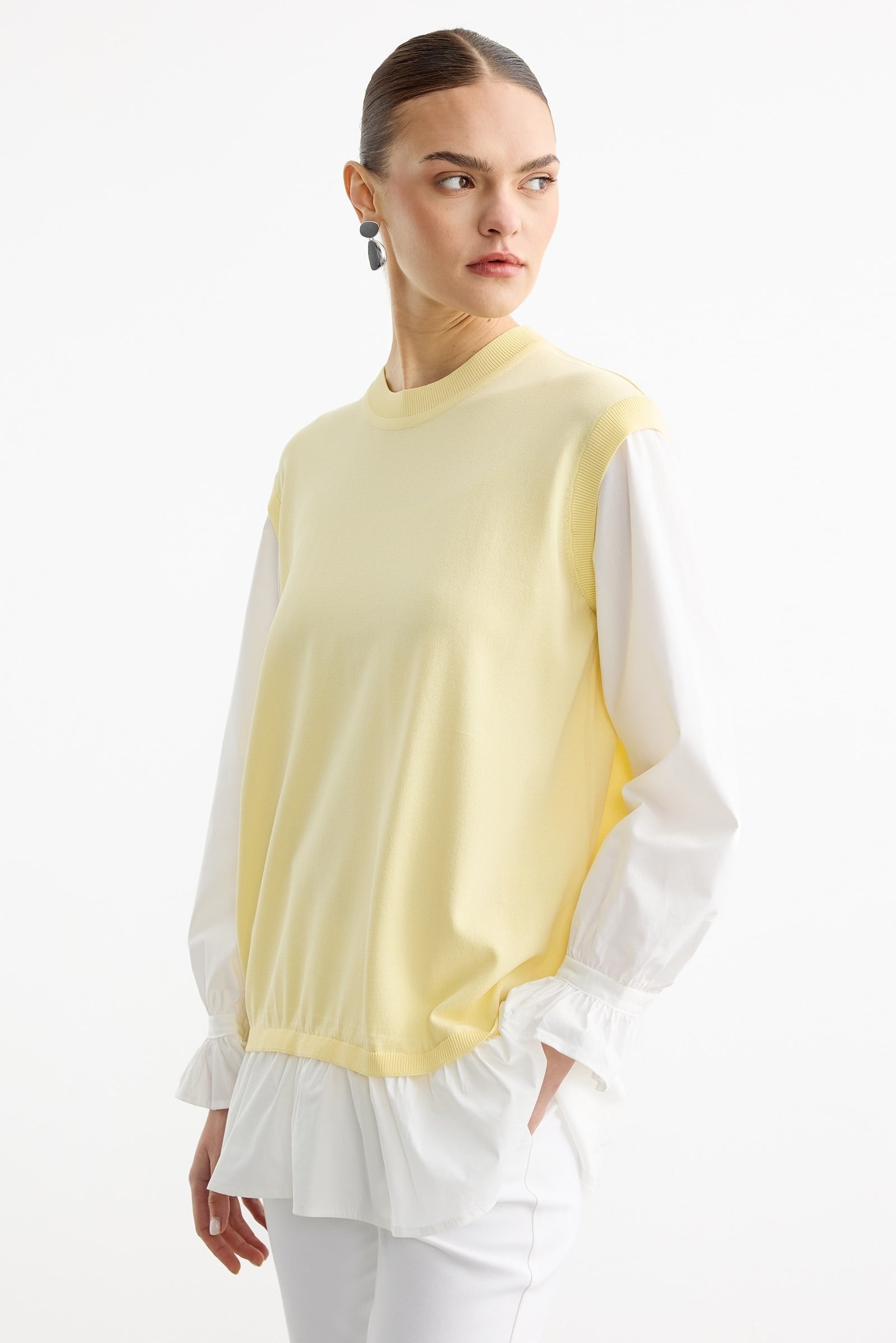 Gömlek Görünümlü Metal Broş Detaylı Rayon Tunik SARI