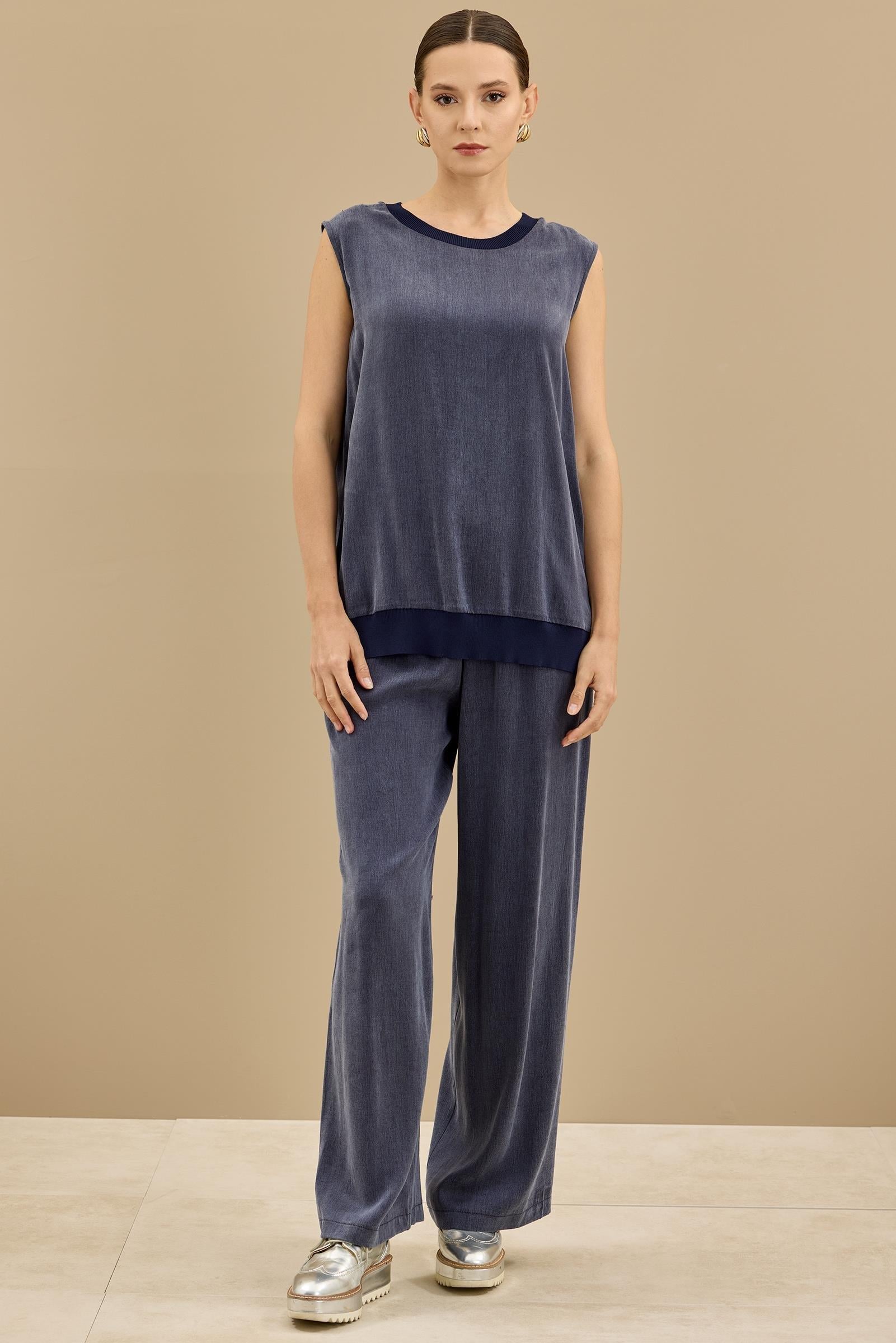 İçi Kolsuz Bluzlu Pantolonlu 3lü Set LACİVERT