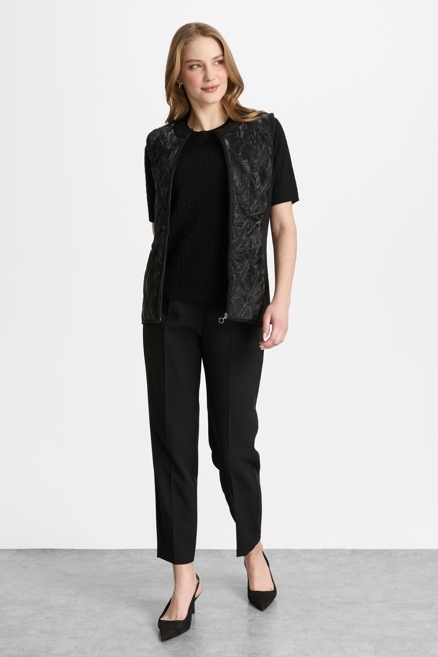 Mutlu Ertan Kadın Baklava Desen Kapıtone Yelek Siyah 20316