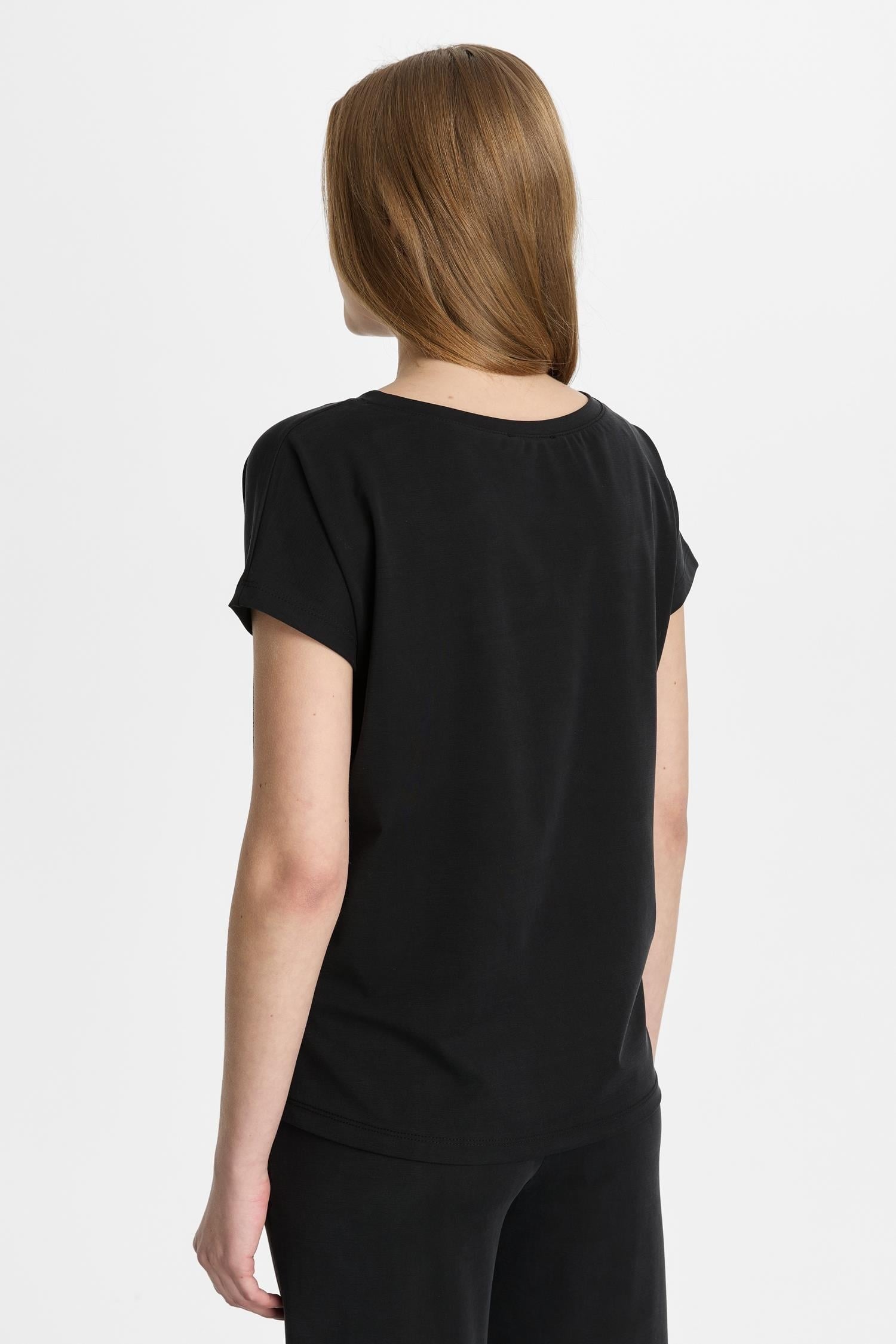 Mutlu Ertan Kadın Basic Sıfır Yaka Bluz Siyah 30467