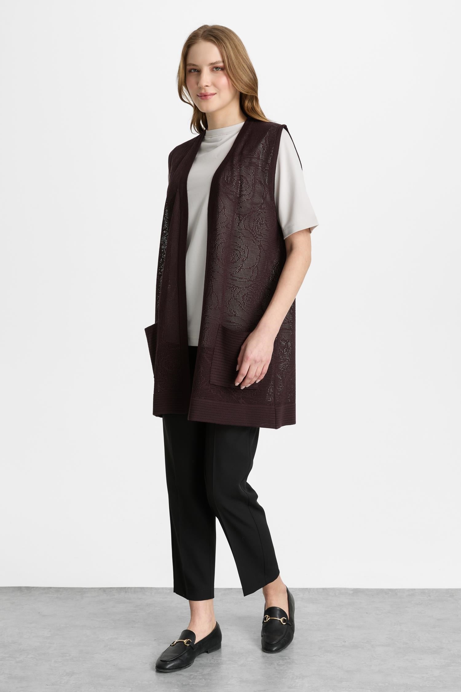 Mutlu Ertan Kadın Çiçek Ajurlu Kısa Triko Yelek Vino 2818