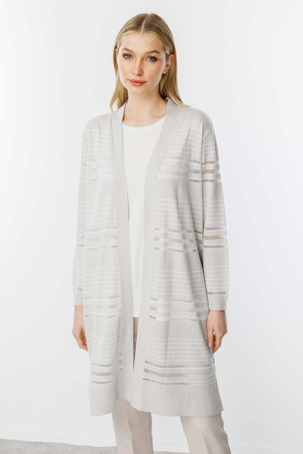 Mutlu Ertan Kadın Çizgili Simli Triko Hırka Gri - Ekru 20113