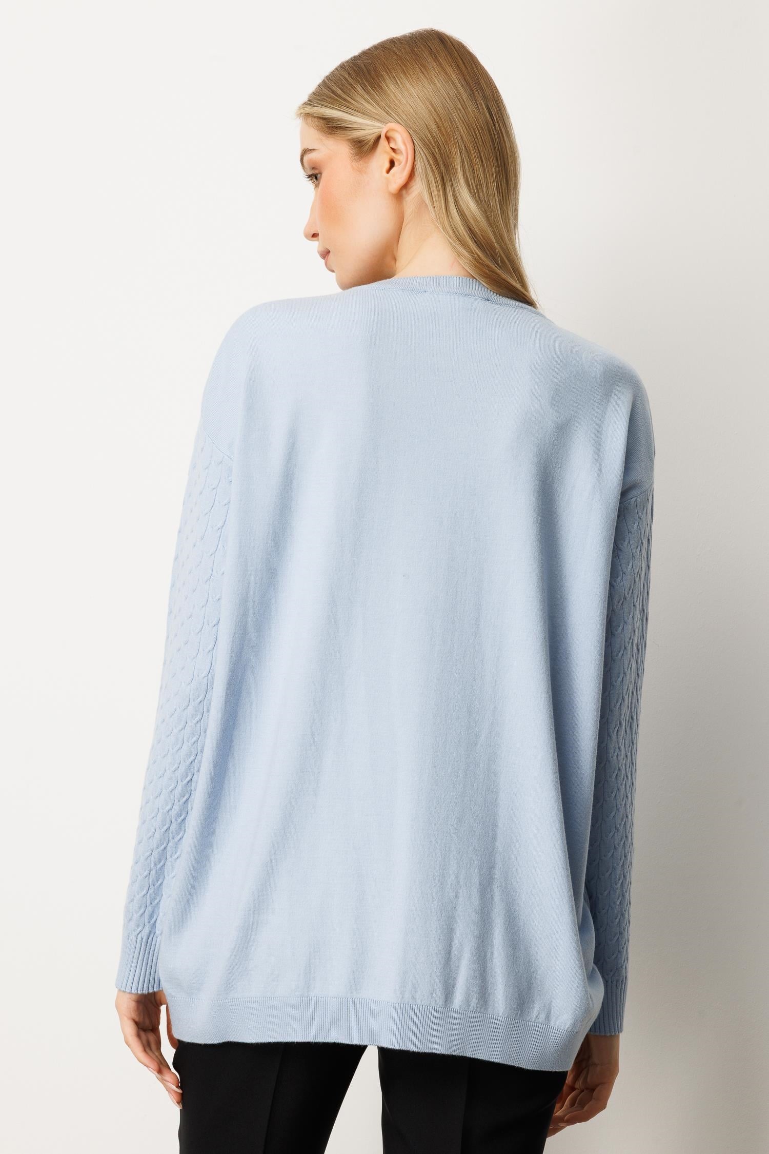 Mutlu Ertan Kadın Kolları Yürütmeli Sıfır Yaka Triko Bluz Mavi 20255