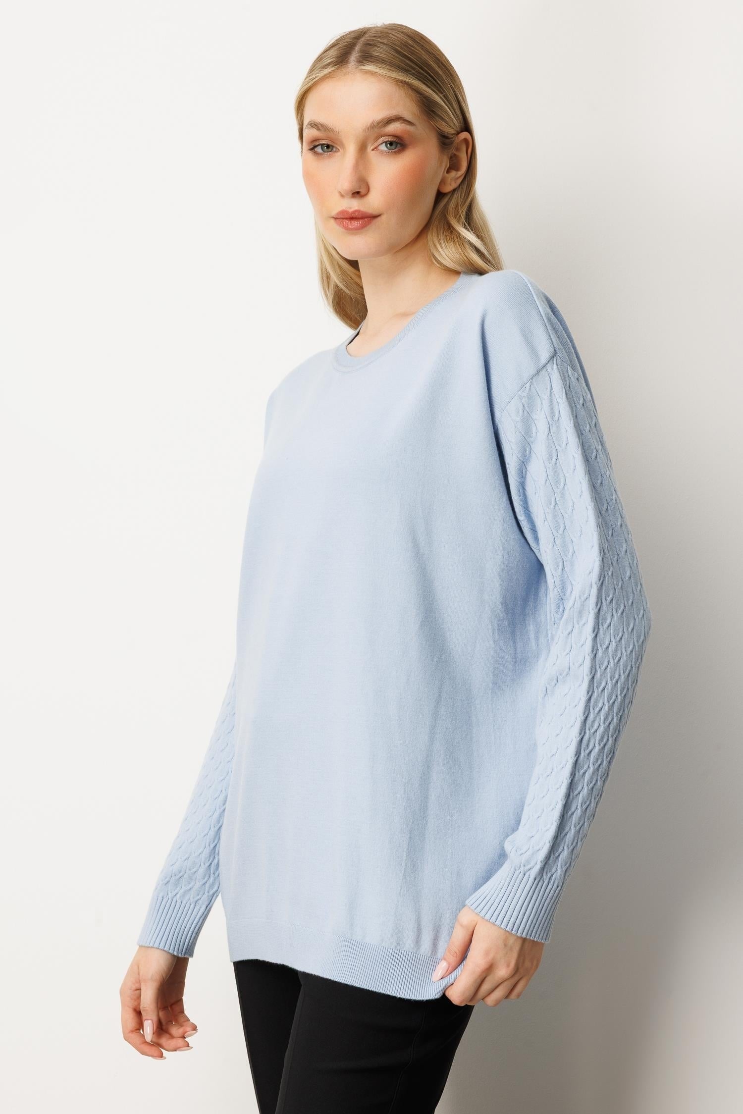 Mutlu Ertan Kadın Kolları Yürütmeli Sıfır Yaka Triko Bluz Mavi 20255