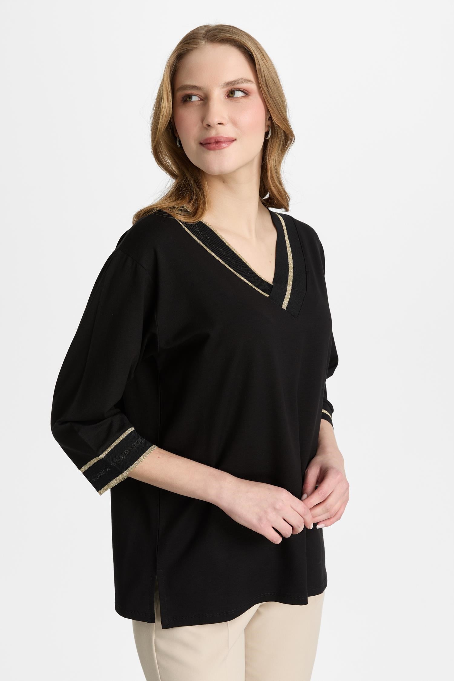 Mutlu Ertan Kadın Kontrast Ribanalı Kapri Kollu Bluz Siyah-Gold 30458