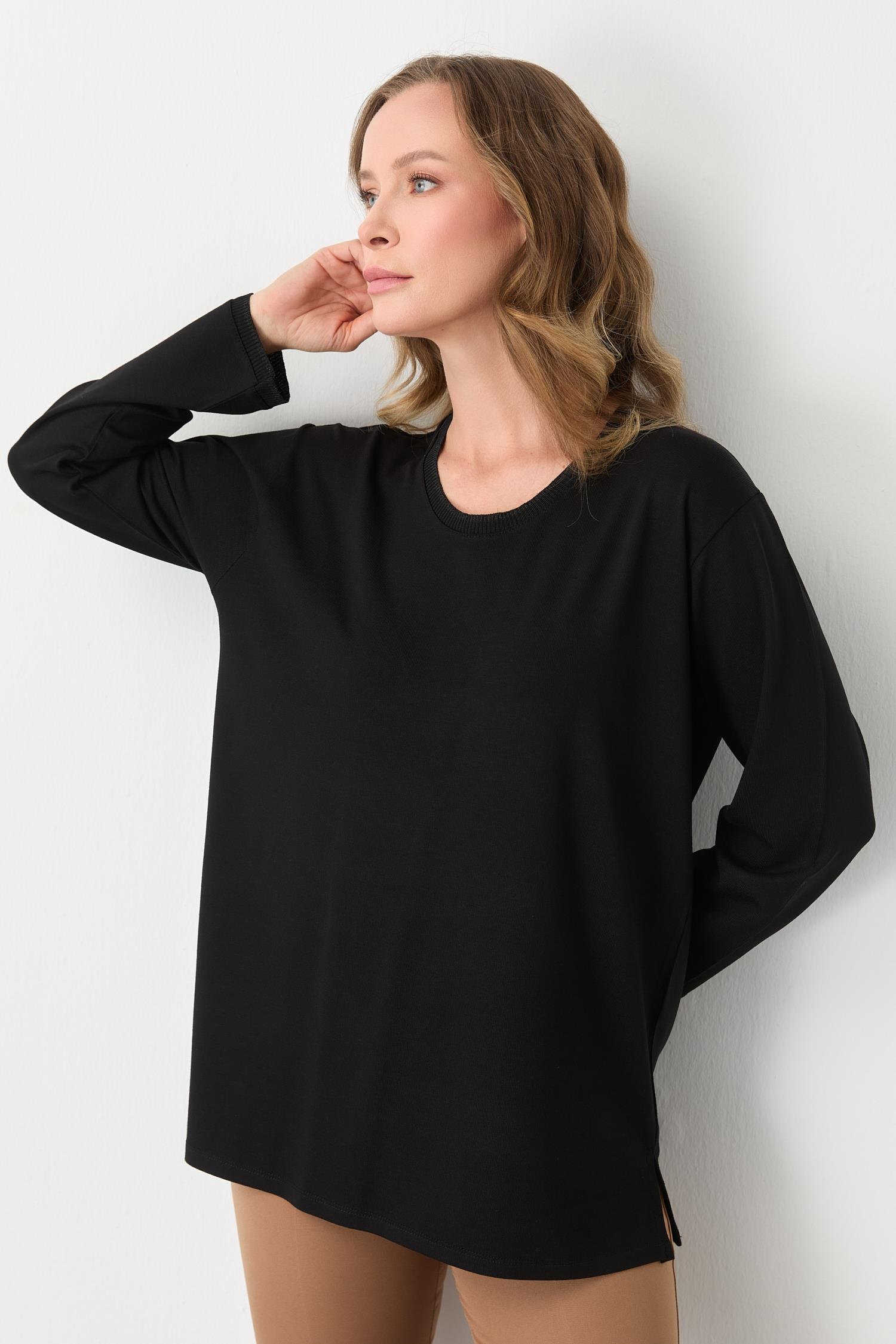 Mutlu Ertan Kadın Ribanalı Sıfır Yaka  Bluz Siyah 30413