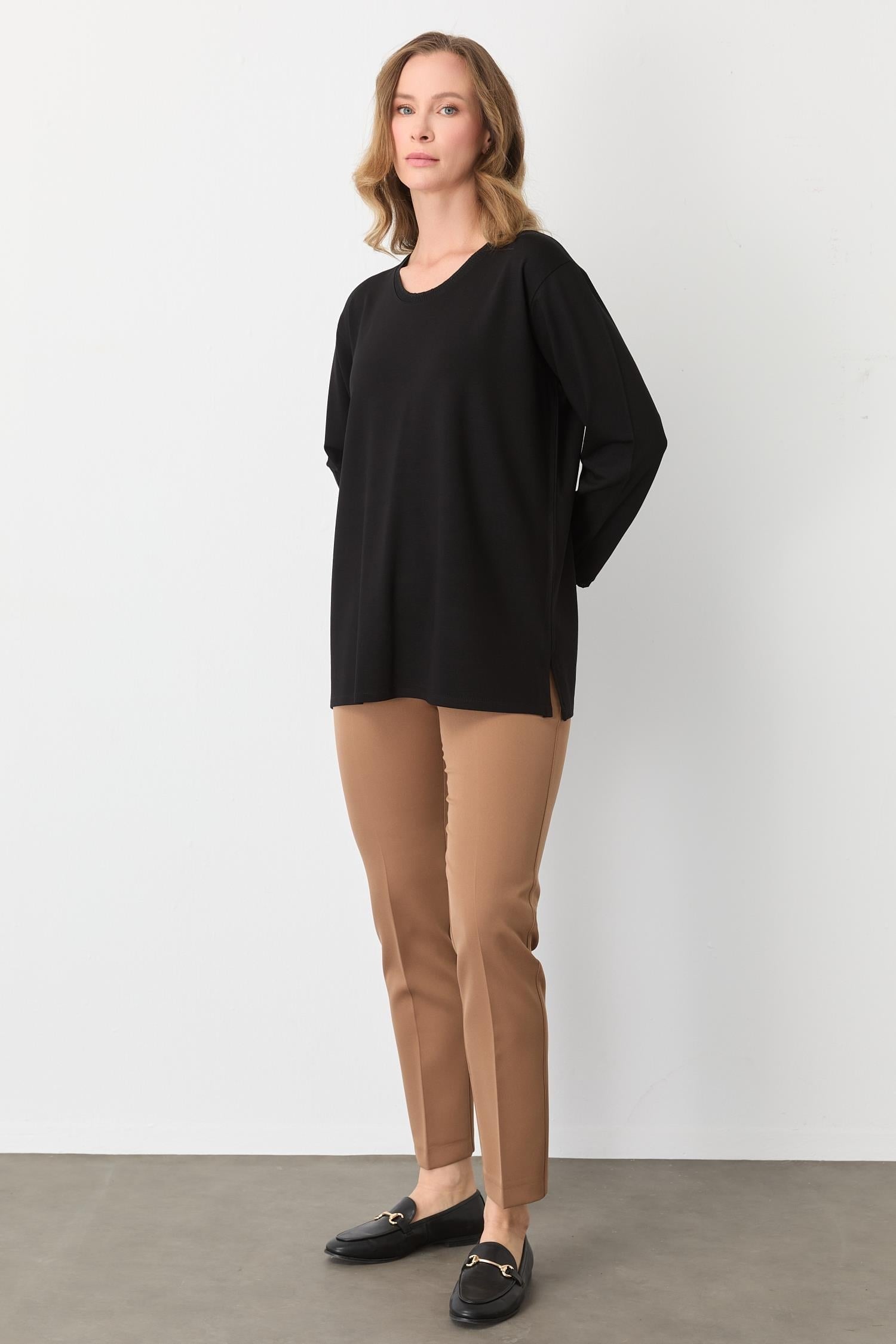 Mutlu Ertan Kadın Ribanalı Sıfır Yaka  Bluz Siyah 30413