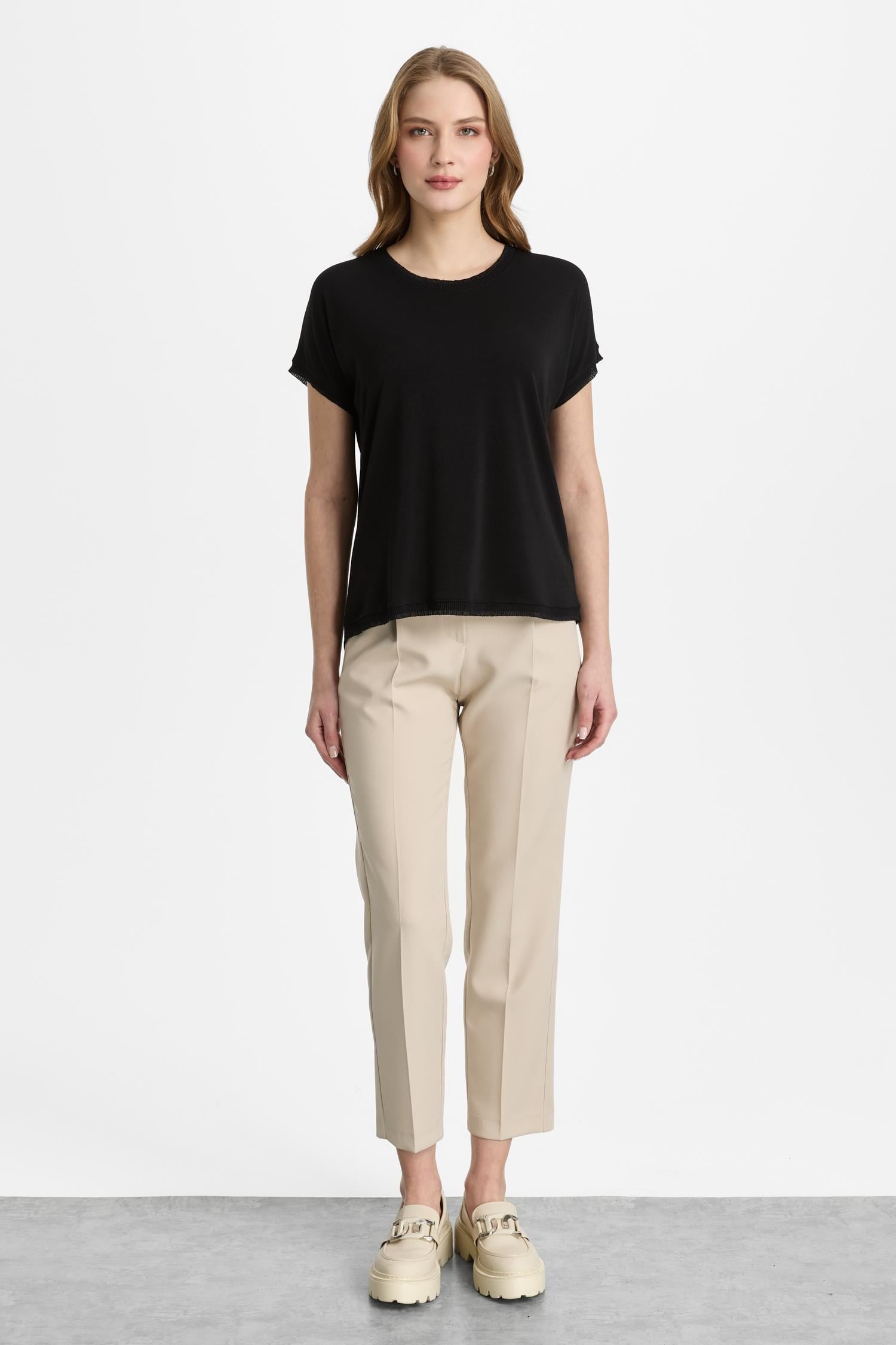 Mutlu Ertan Kadın Sıfır Yaka Ribanalı Bluz Siyah-Siyah 30450