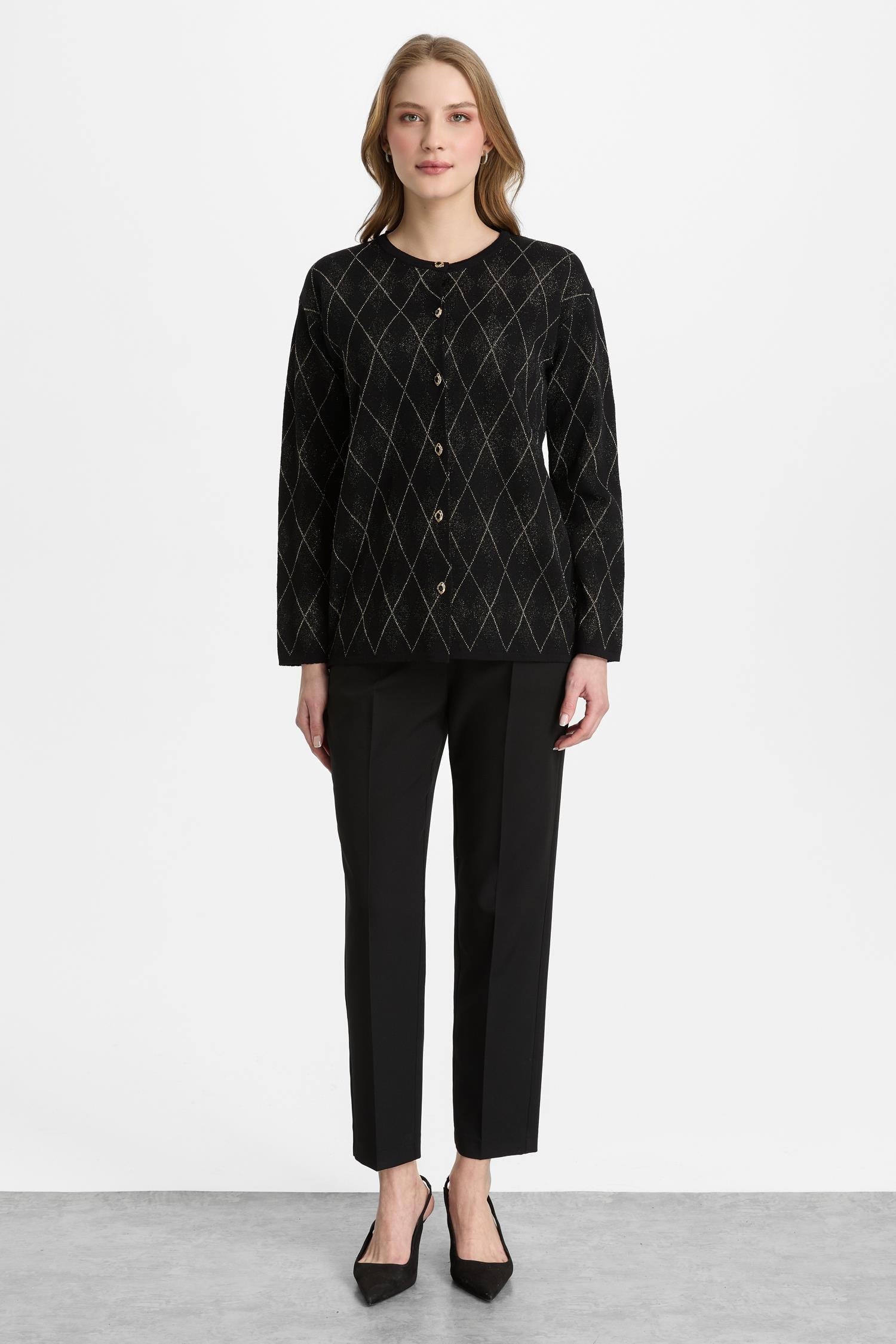 Mutlu Ertan Kadın Simli Baklavalı Düğmeli Hırka Siyah 20324