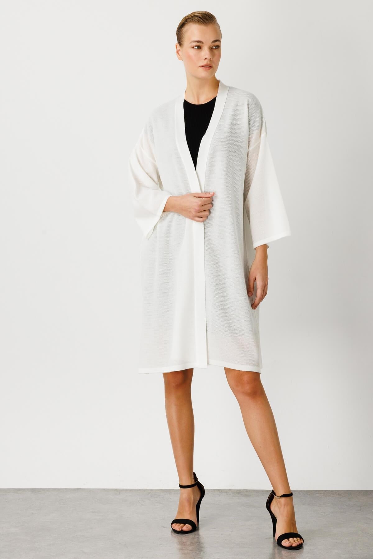 Mutlu Ertan Kadın Simli Truvakar Kol Hırka Ekru 2911