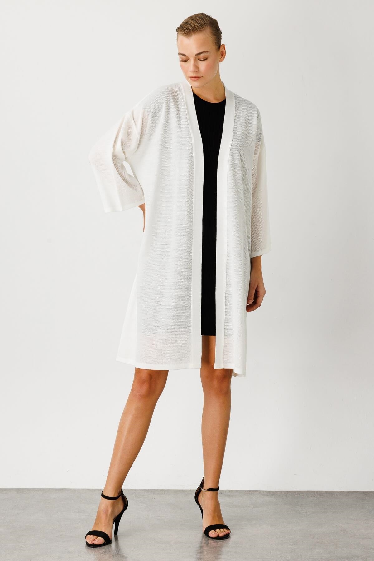 Mutlu Ertan Kadın Simli Truvakar Kol Hırka Ekru 2911