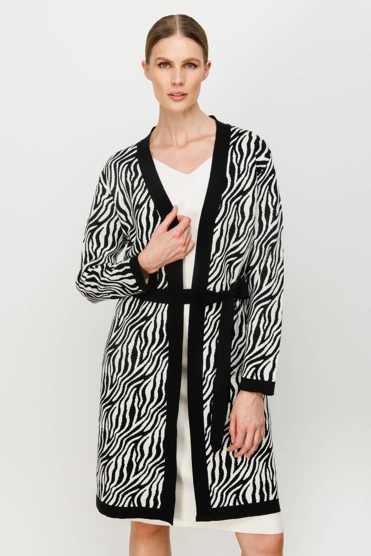 Mutlu Ertan Kadın Tıger Desenli Triko Hırka Siyah-Ekru 20060