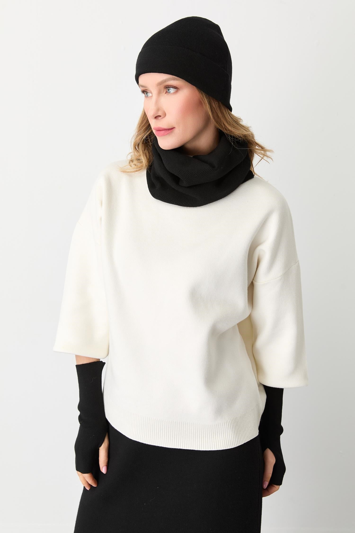 Mutlu Ertan Kadın Trio Set Triko Bere Boyunluk Eldiven Siyah 20288