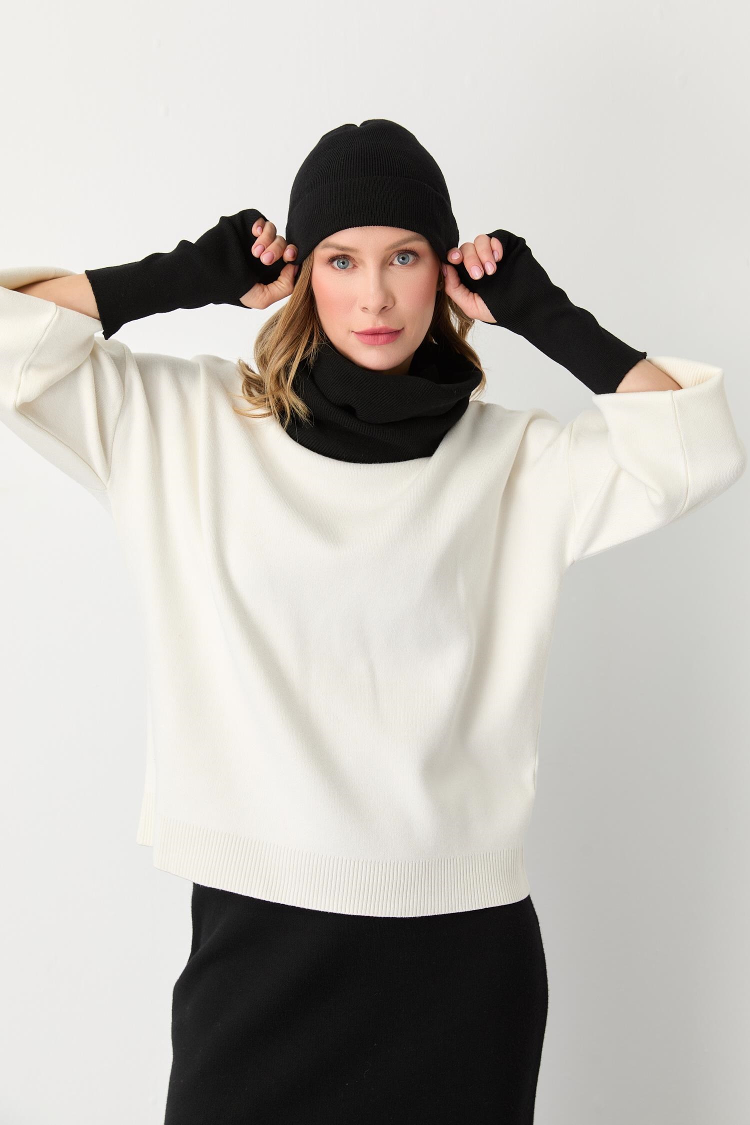 Mutlu Ertan Kadın Trio Set Triko Bere Boyunluk Eldiven Siyah 20288