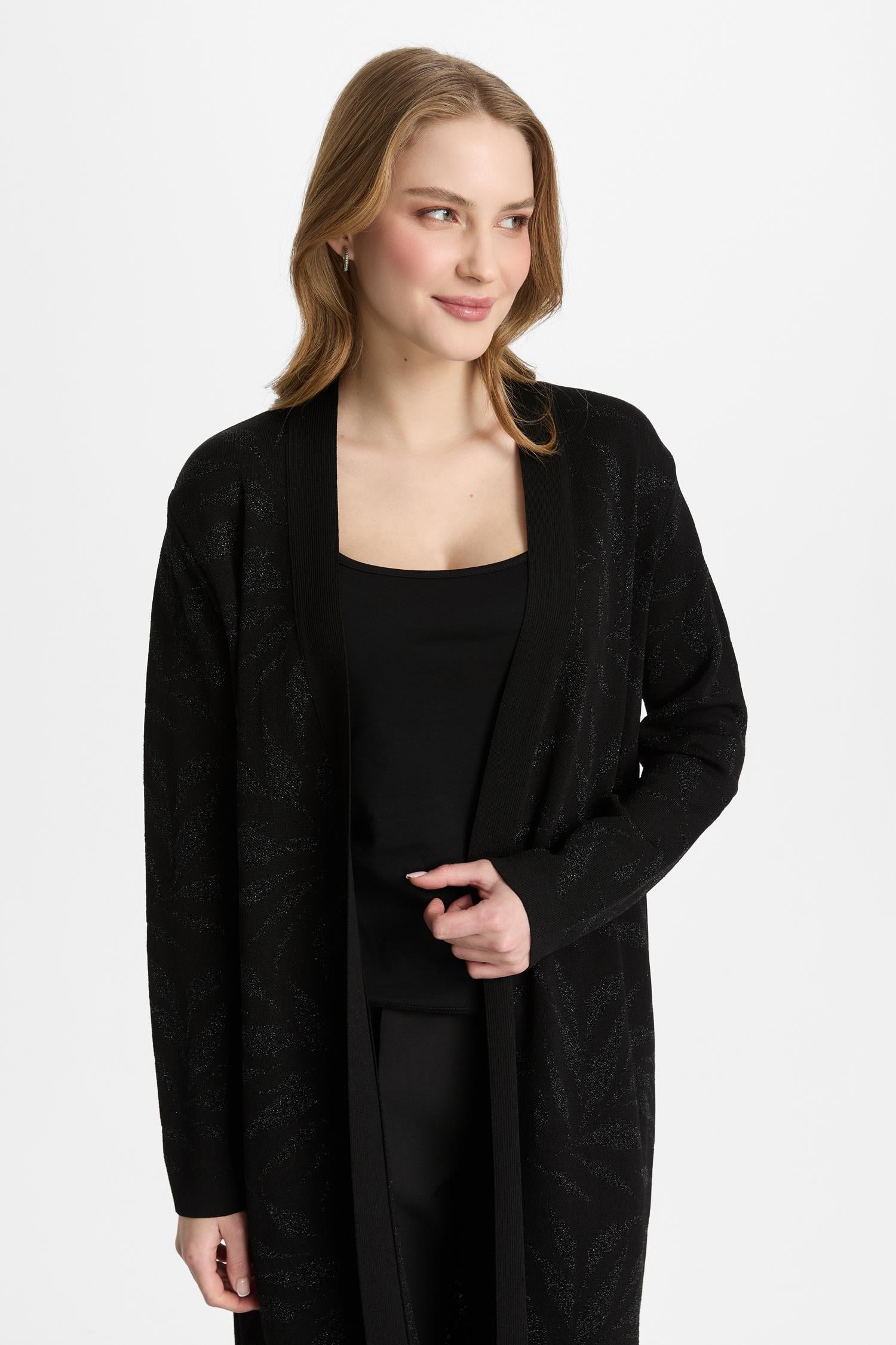 Mutlu Ertan Kadın Yaprak Desenli Simli Triko Hırka Siyah-Siyah 20213