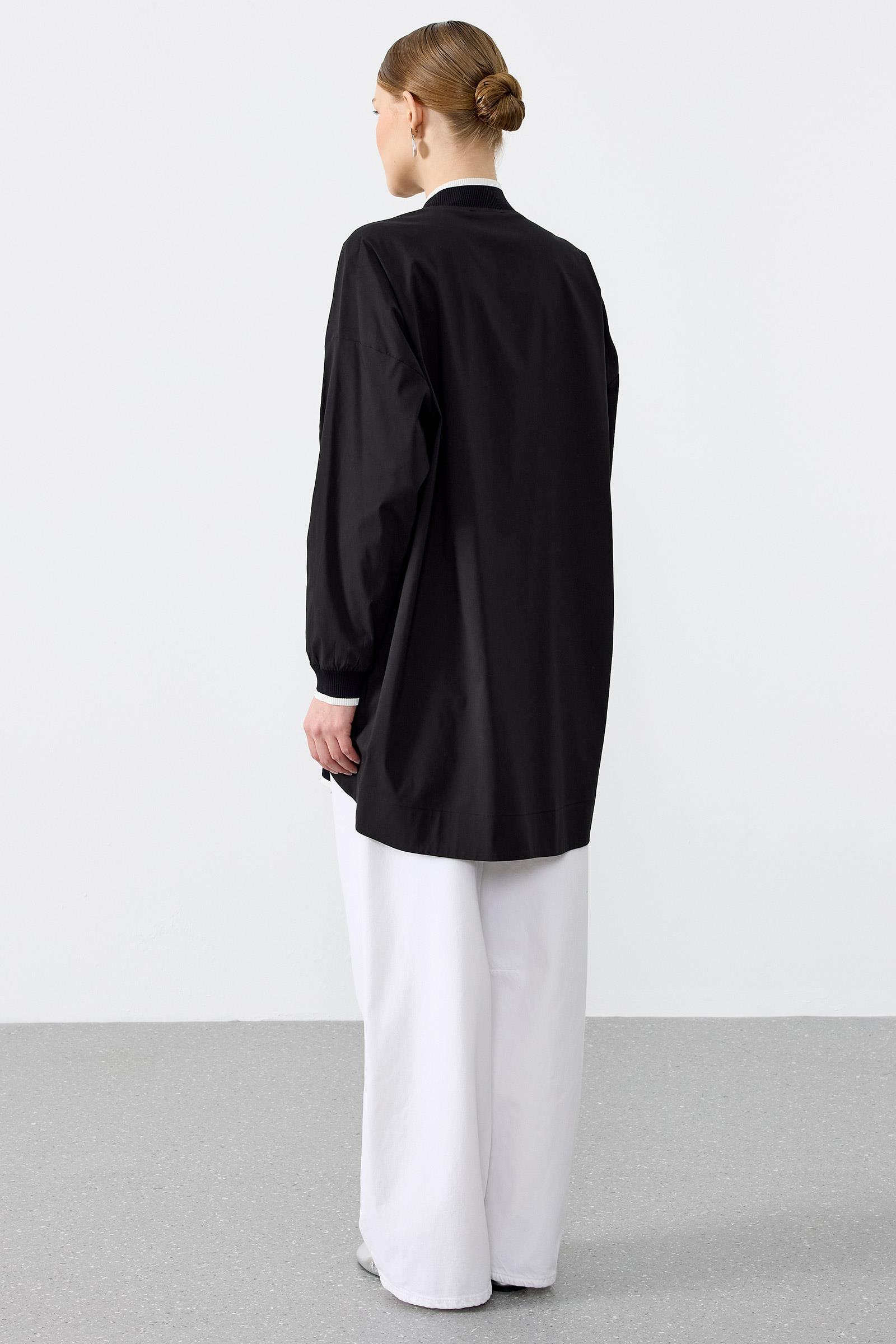 Ribanaları Çizgili Cebi Aksesuarlı Fermuarlı Gömlek SİYAH