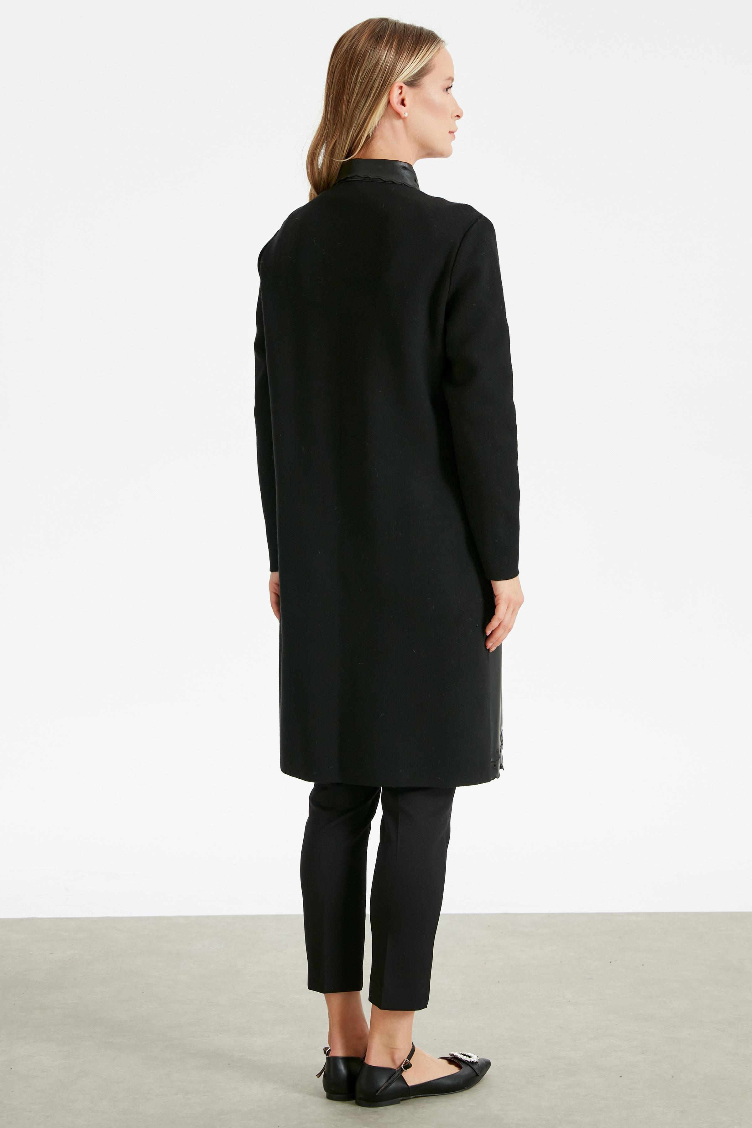 Yaka Ve Etek Ucu Nakışlı Deri Hırka SİYAH