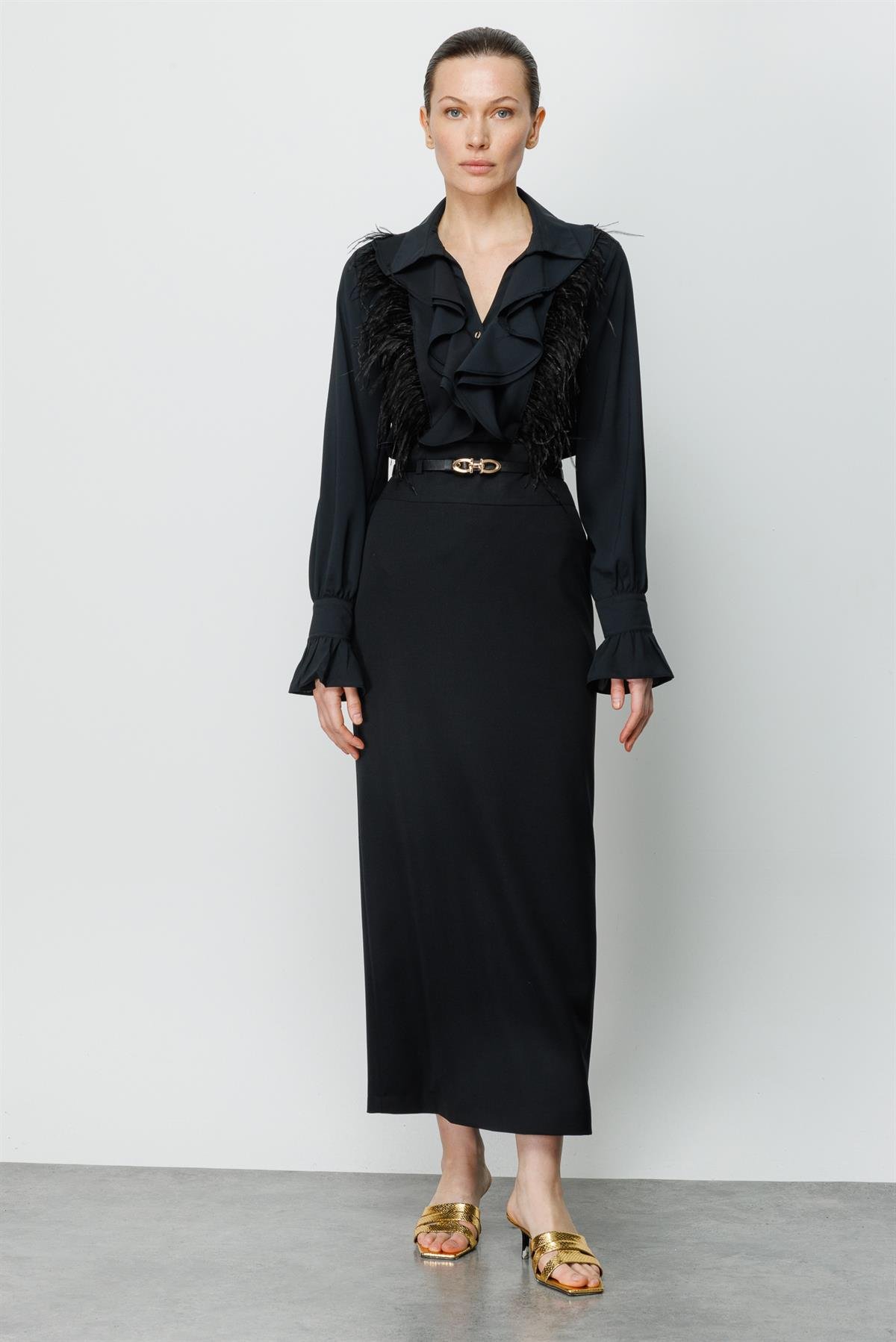 Modailgi  Arkası Pilikaşe Etek Siyah