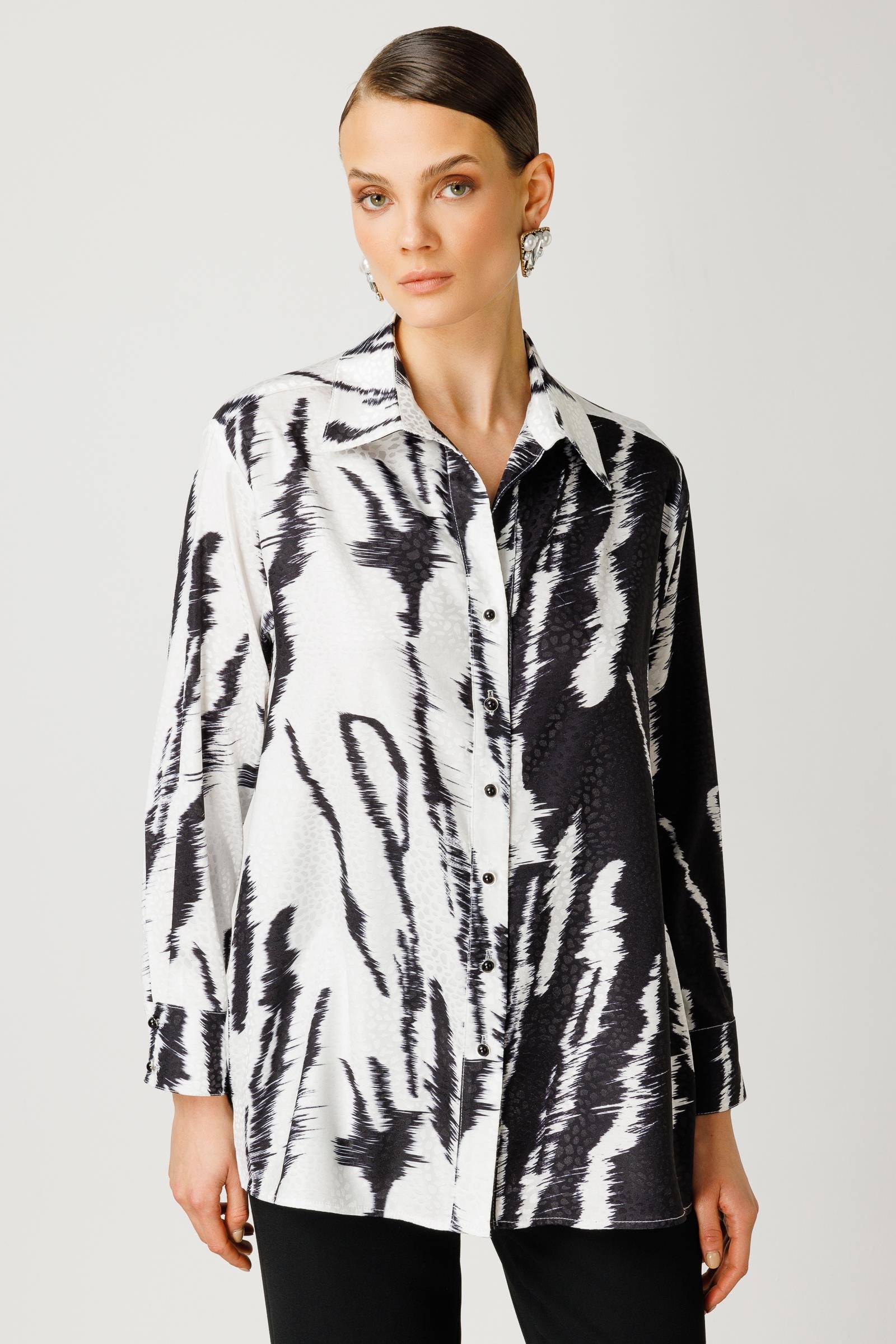 Modailgi  Arkası Pilikaşeli Jakar Desenli Gömlek Siyah