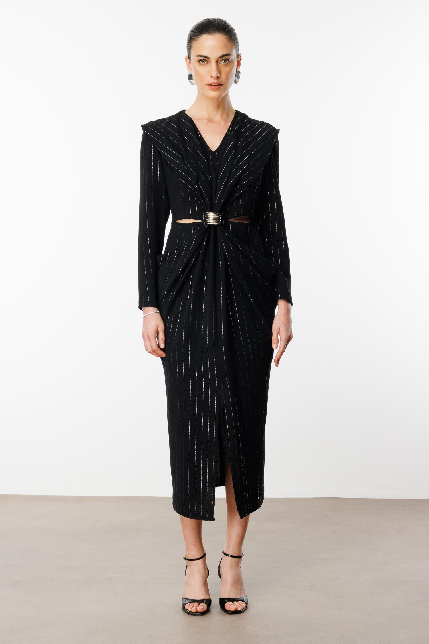 Modailgi  Belden Pencereli Halka Tokalı Simli Çizgili Elbise Siyah