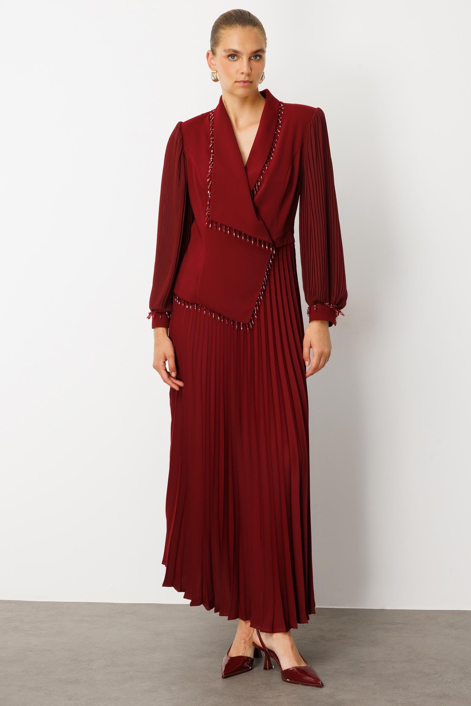 Modailgi  Boncuk Detaylı Piliseli Uzun Elbise Bordo