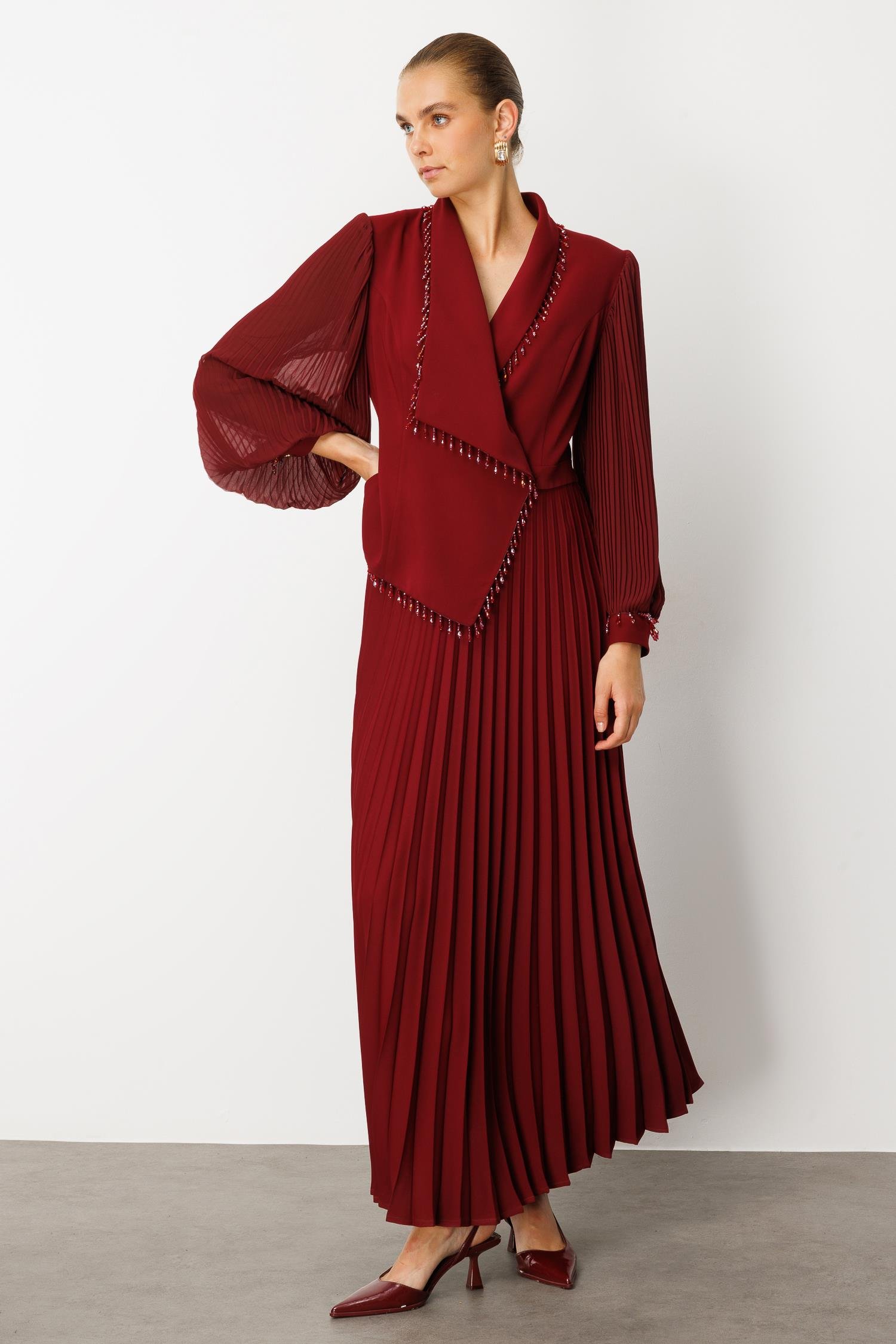 Modailgi  Boncuk Detaylı Piliseli Uzun Elbise Bordo